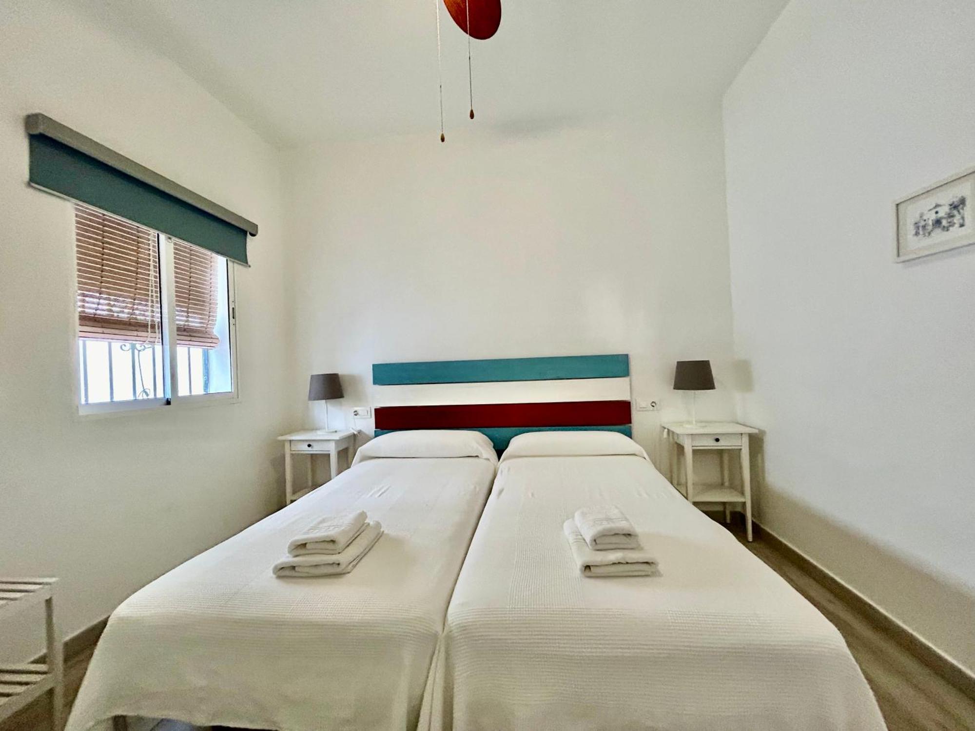 Acogedor Apt 8Pax 4Bdr 2Bth- Cozyhomesevilla2 Exterior foto