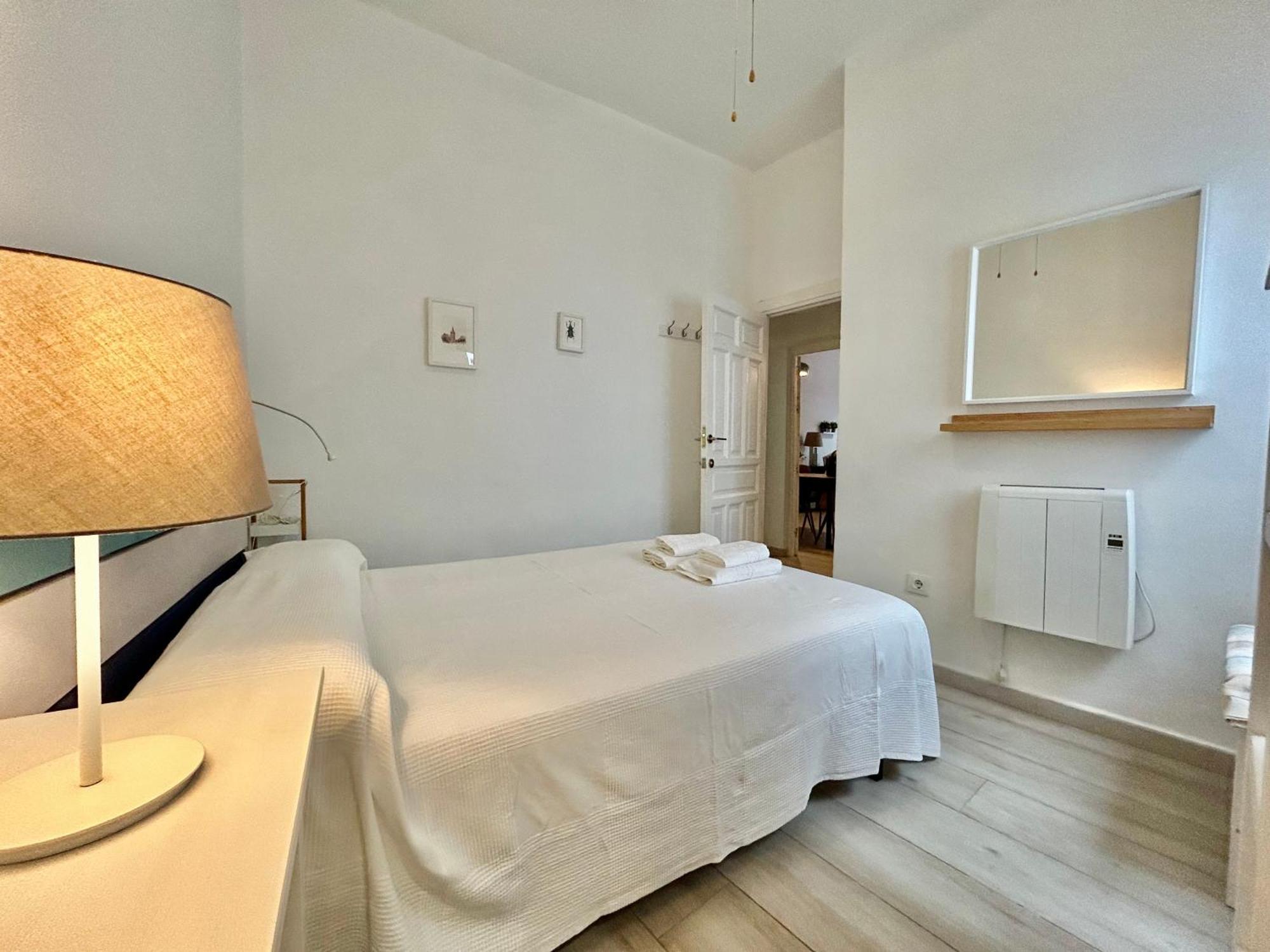 Acogedor Apt 8Pax 4Bdr 2Bth- Cozyhomesevilla2 Exterior foto