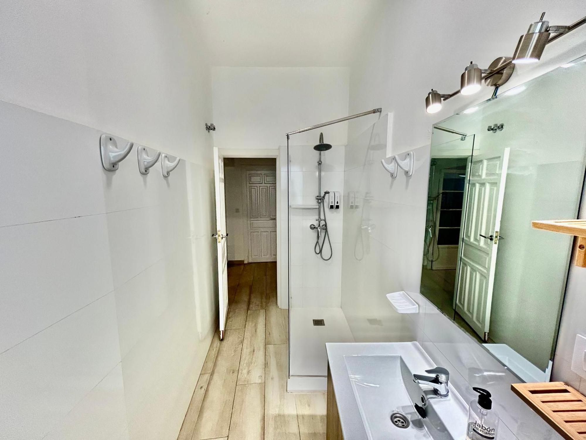 Acogedor Apt 8Pax 4Bdr 2Bth- Cozyhomesevilla2 Exterior foto