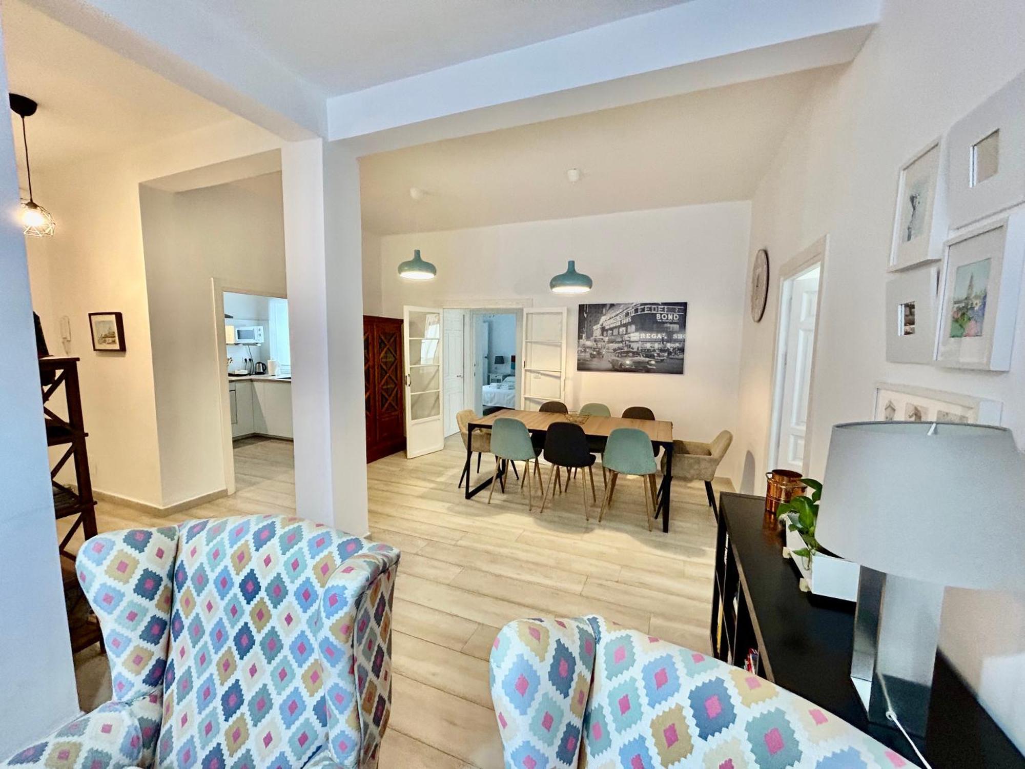 Acogedor Apt 8Pax 4Bdr 2Bth- Cozyhomesevilla2 Exterior foto